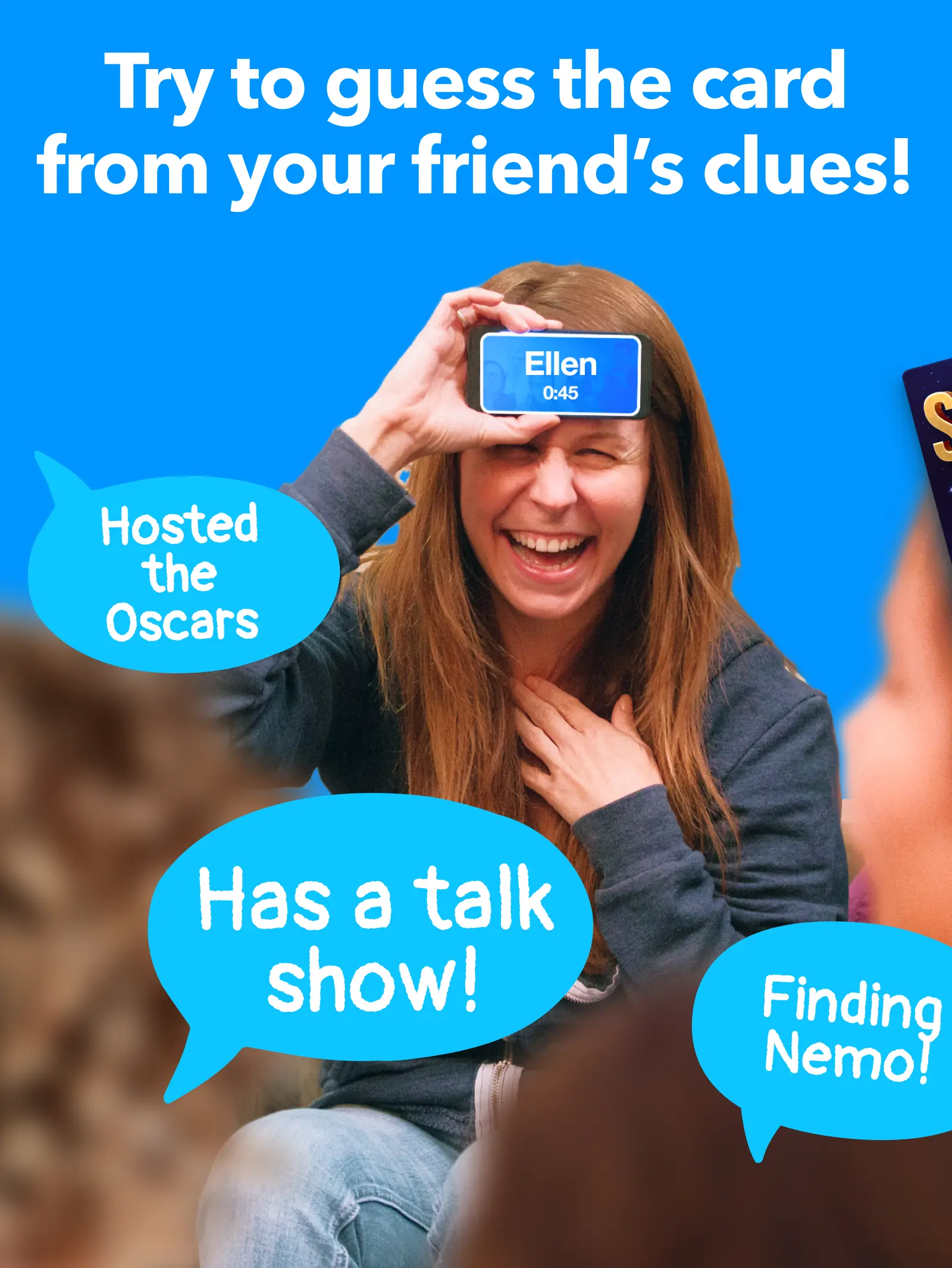 Rodzina grająca w Heads Up! przy stole